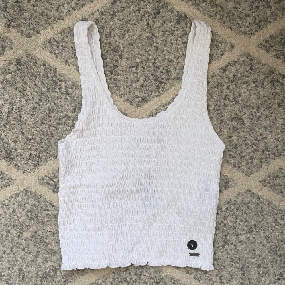 nwt hollister white scrunch tank — size small